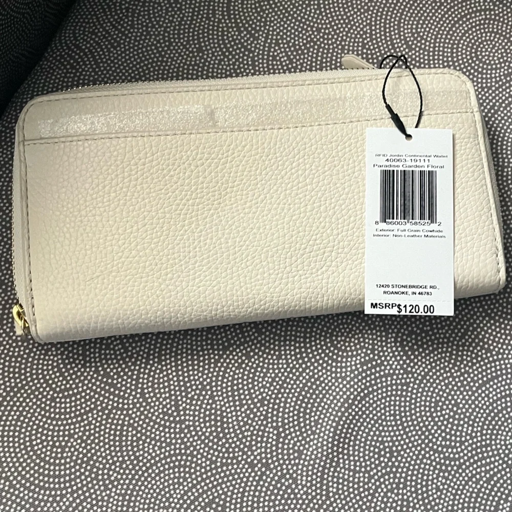 Vera Bradley White Wallet with Floral Design Paradise Garden *Make an Offer* - Picture 5 of 9